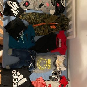 All 0-6 months. All name brand and in great used condition.